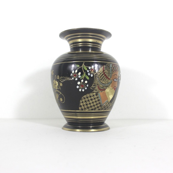 Vintage Blackened Painted and Etched Brass Vase, Indian Wedding Couple - Picture 7 of 9